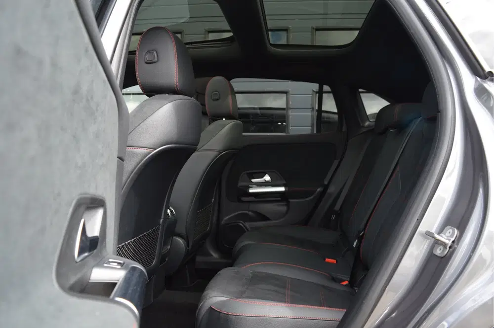 Mercedes-Benz GLA GLA 180 AMG Line uit 2024, foto 10