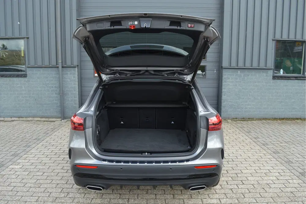 Mercedes-Benz GLA GLA 180 AMG Line uit 2024, foto 11
