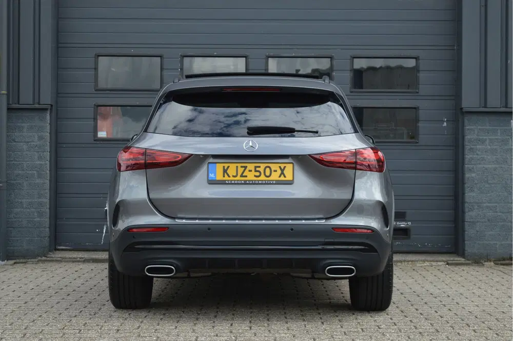 Mercedes-Benz GLA GLA 180 AMG Line uit 2024, foto 6