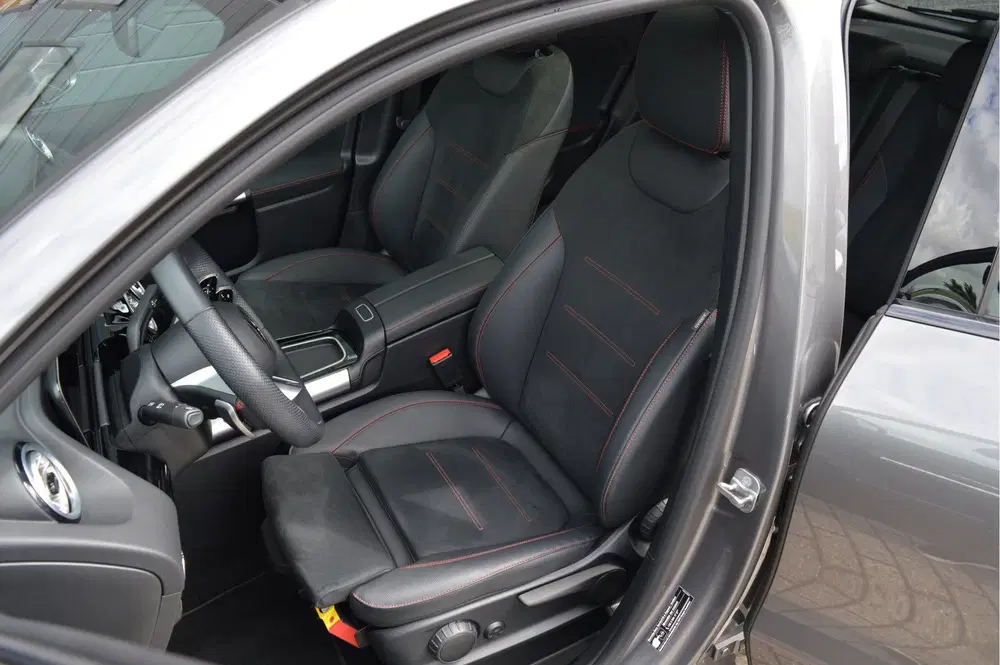 Mercedes-Benz GLA GLA 180 AMG Line uit 2024, foto 9