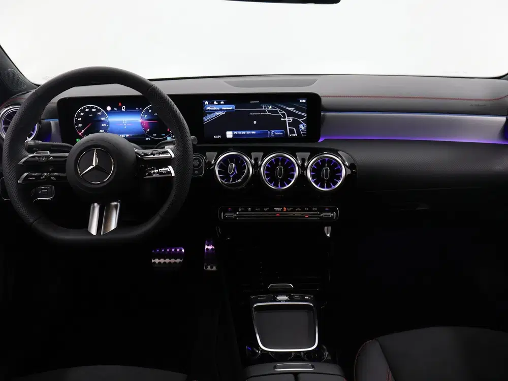 Mercedes-Benz CLA 180 Star Edition AMG NIGHT uit 2025, foto 8
