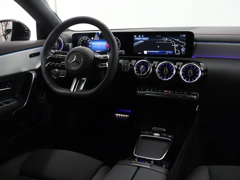 Mercedes-Benz CLA 180 Star Edition AMG NIGHT uit 2025, foto 9