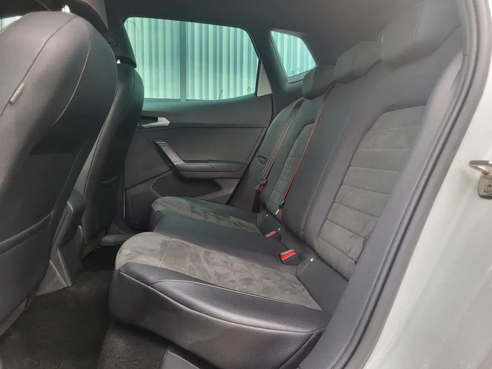 SEAT Arona uit 2024, foto 11