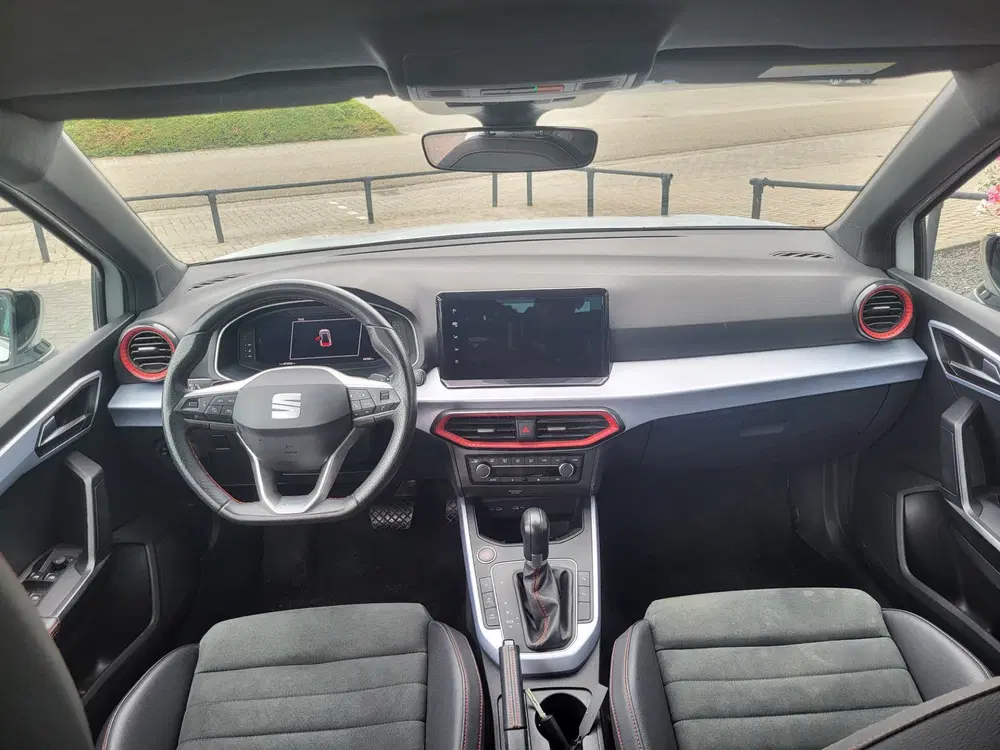 SEAT Arona uit 2024, foto 15