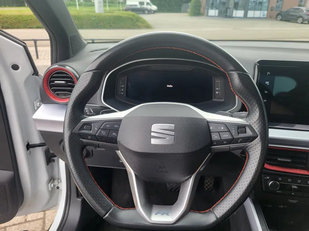 SEAT Arona uit 2024, foto 16