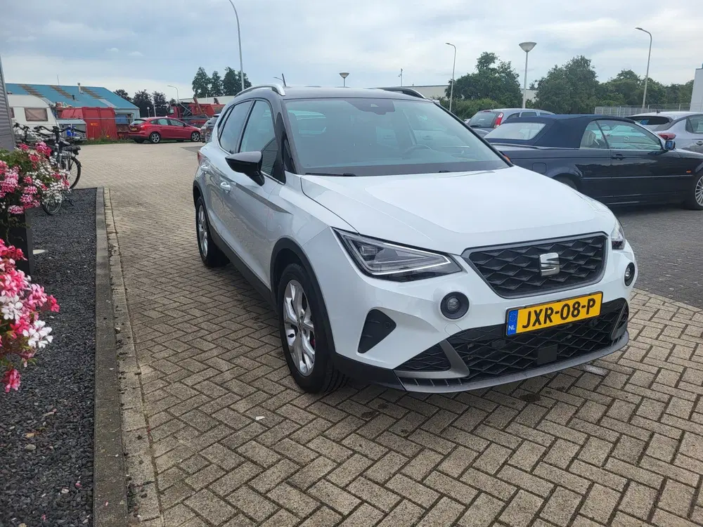 SEAT Arona uit 2024, foto 4