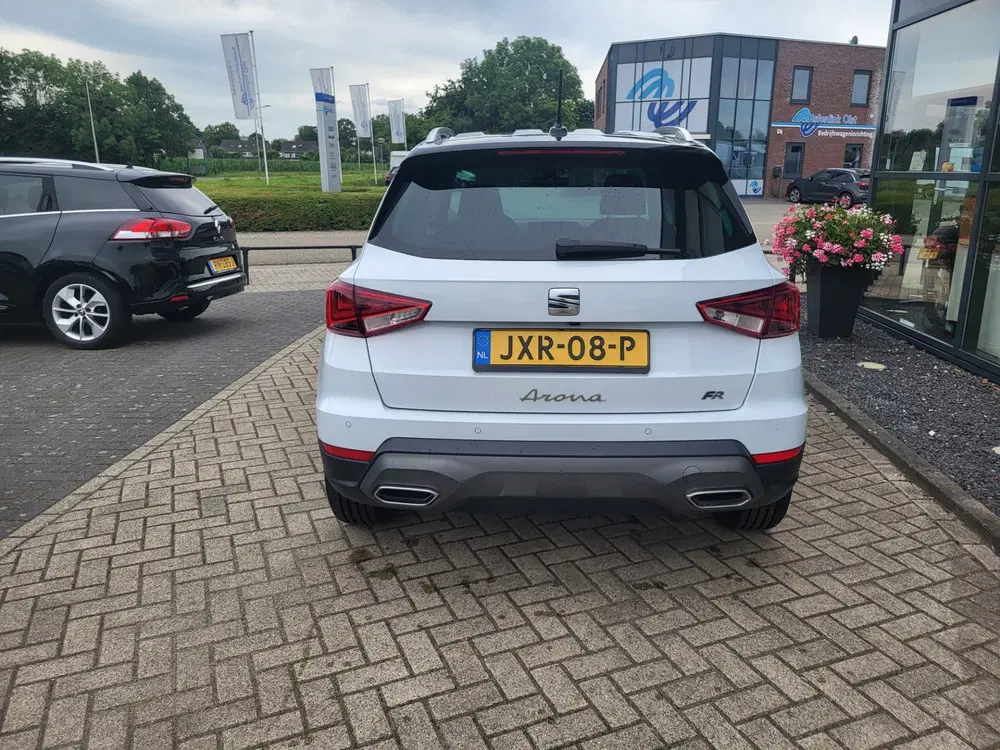SEAT Arona uit 2024, foto 6