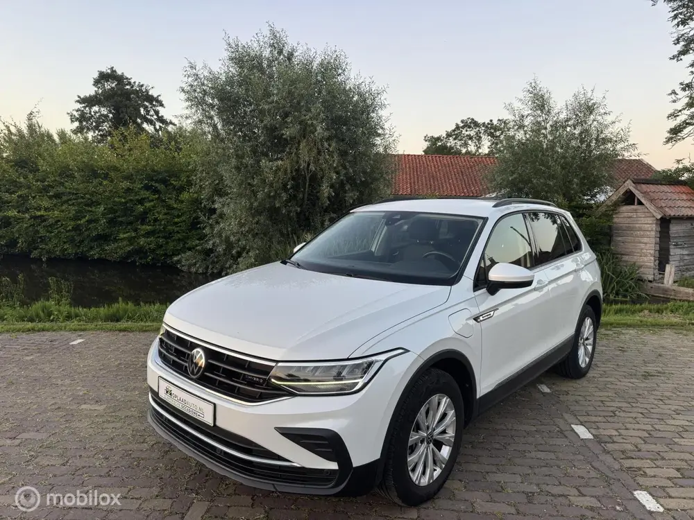 Volkswagen Tiguan 1.4 TSI eHybrid PHEV Life | ACC | Camera uit 2022