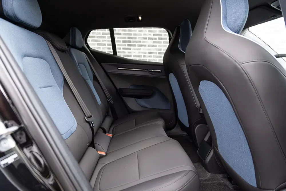 Volvo EX30 P5 Long Range Plus Europa uit 2026, foto 8