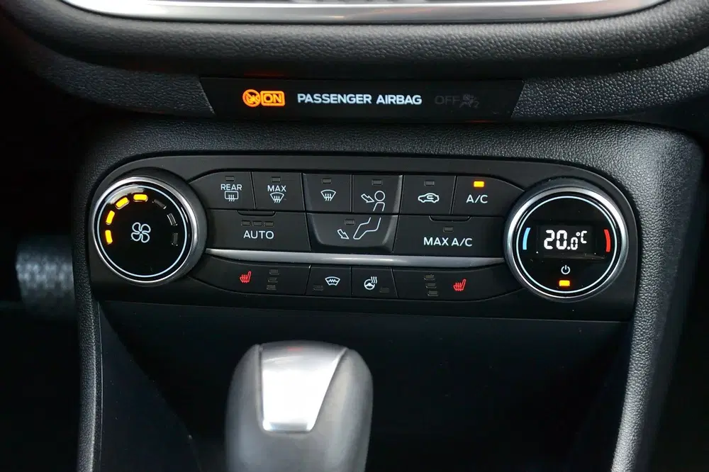 Ford Fiesta 1.0 EcoBoost Titanium Automaat uit 2020, foto 14