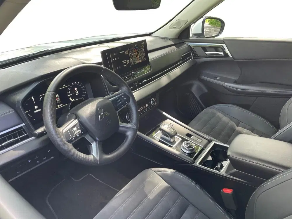 Mitsubishi Outlander 2.4 PHEV First Edition uit 2025, foto 14