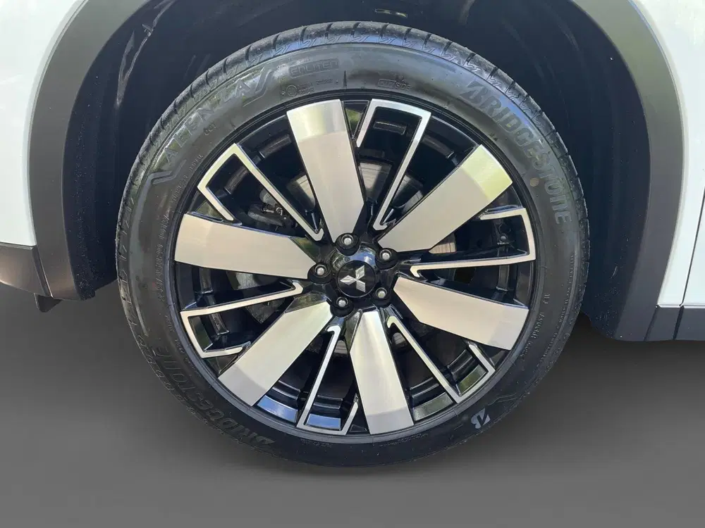 Mitsubishi Outlander 2.4 PHEV First Edition uit 2025, foto 8