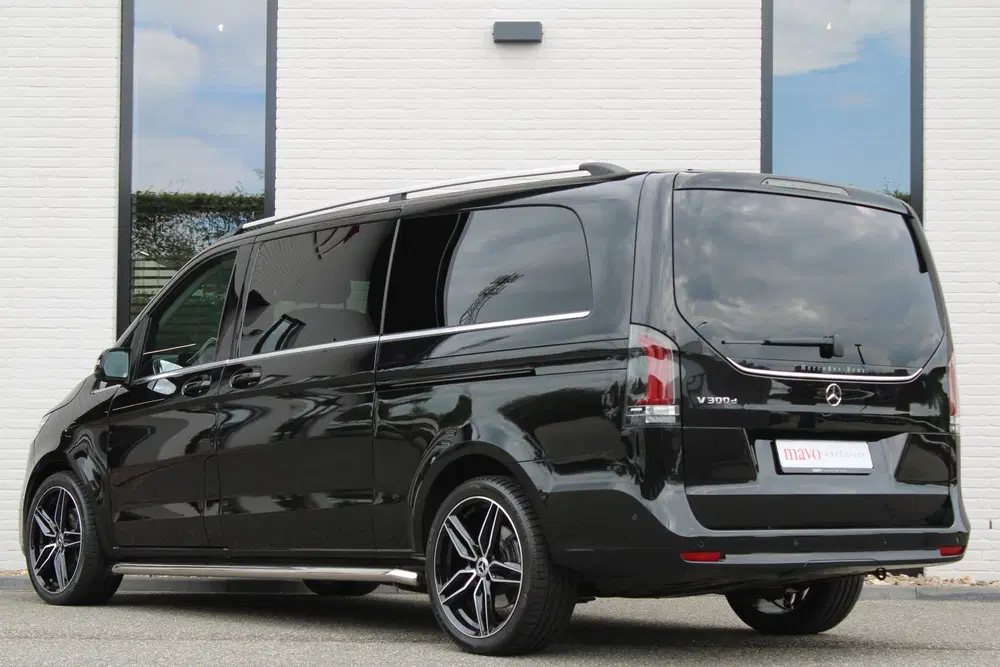 Mercedes-Benz V-Klasse 300d uit 2024, foto 10