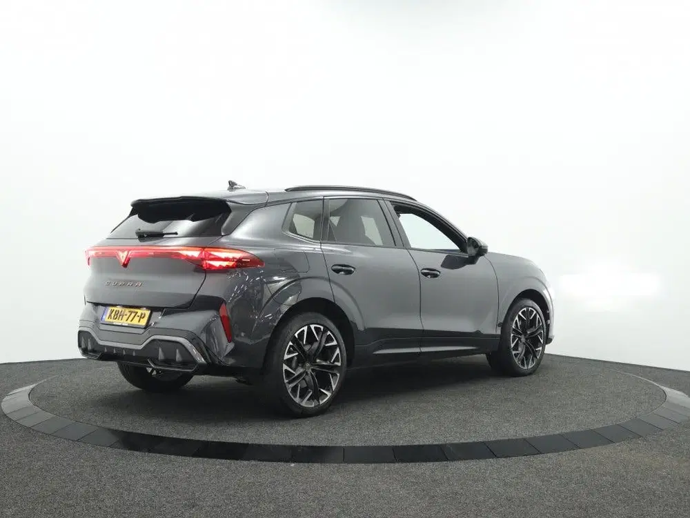 Cupra Terramar 1.5 TSI e-Hybrid VZ Performance 272 PK uit 2025, foto 2