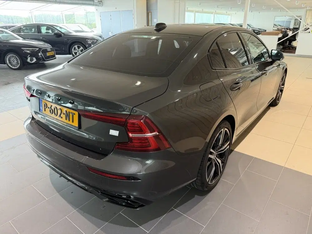 Volvo S60 2.0 Recharge T6 AWD R-Design (bj 2022 uit 2022, foto 4