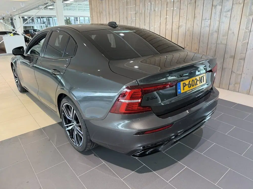 Volvo S60 2.0 Recharge T6 AWD R-Design (bj 2022 uit 2022, foto 5