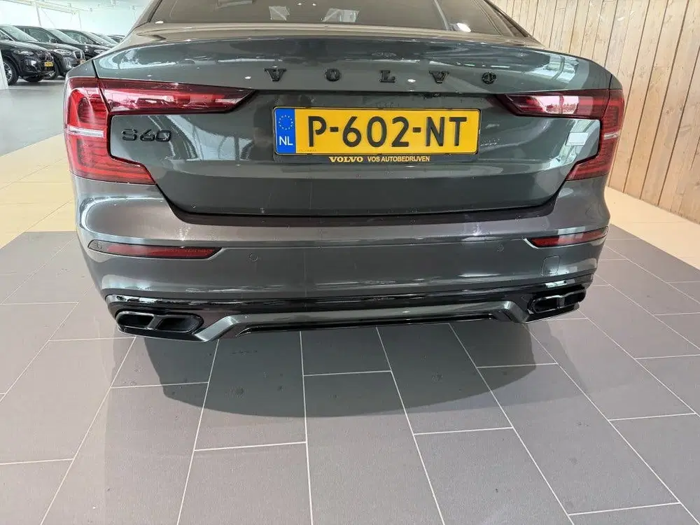 Volvo S60 2.0 Recharge T6 AWD R-Design (bj 2022 uit 2022, foto 6