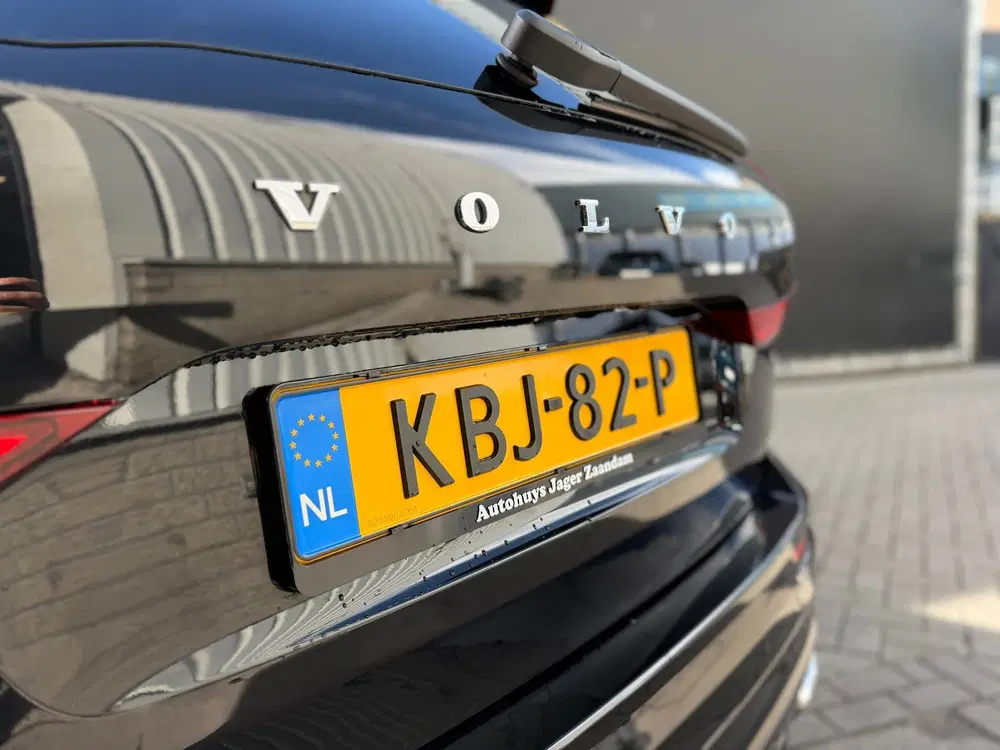 Volvo XC60 2.0 Recharge T8 AWD Inscription Pano 360 L uit 2021, foto 11