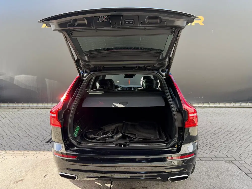 Volvo XC60 2.0 Recharge T8 AWD Inscription Pano 360 L uit 2021, foto 13