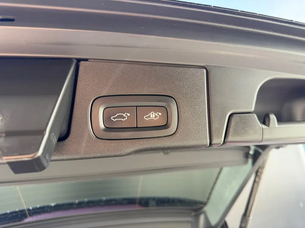 Volvo XC60 2.0 Recharge T8 AWD Inscription Pano 360 L uit 2021, foto 16