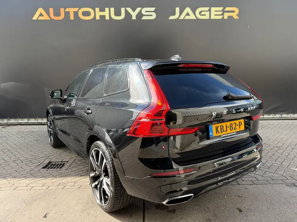 Volvo XC60 2.0 Recharge T8 AWD Inscription Pano 360 L uit 2021, foto 2