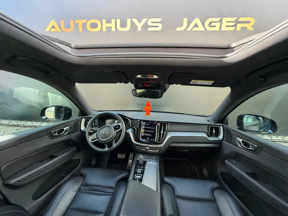 Volvo XC60 2.0 Recharge T8 AWD Inscription Pano 360 L uit 2021, foto 3