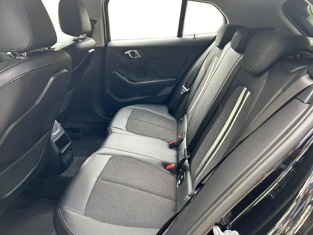 BMW 1-serie 116i Introduction Edition Navi uit 2024, foto 15