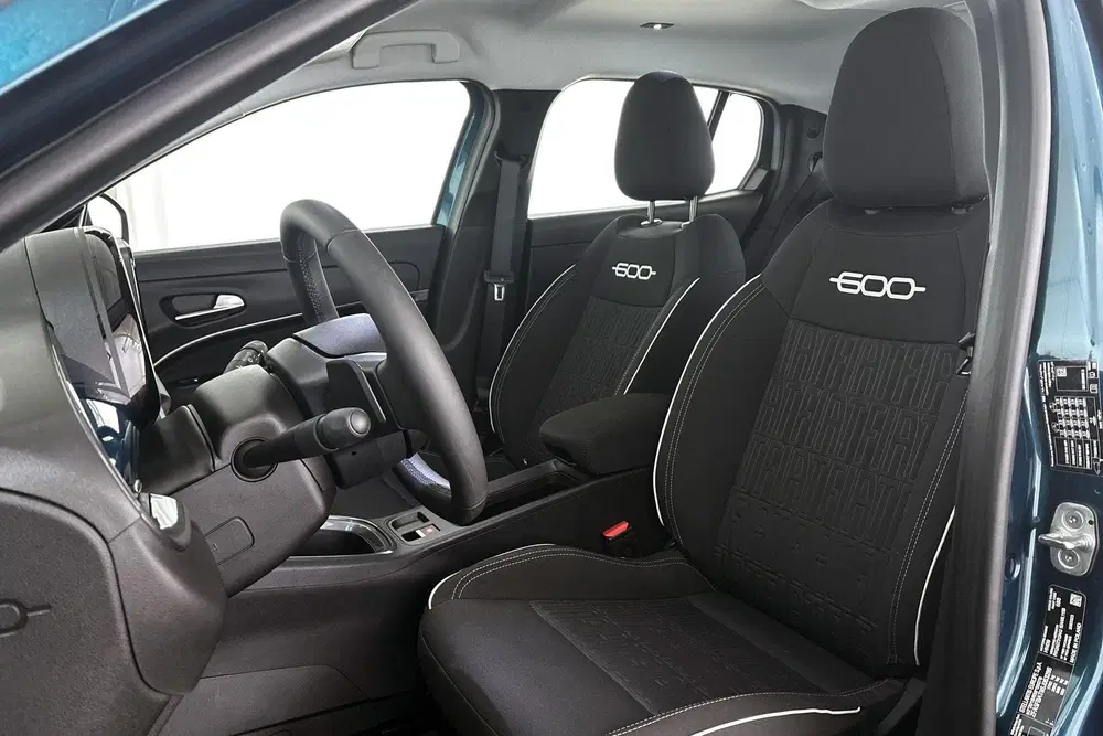 Fiat 600 1.2 Hybrid Urban Stoelverwarming Camera Ap uit 2025, foto 6