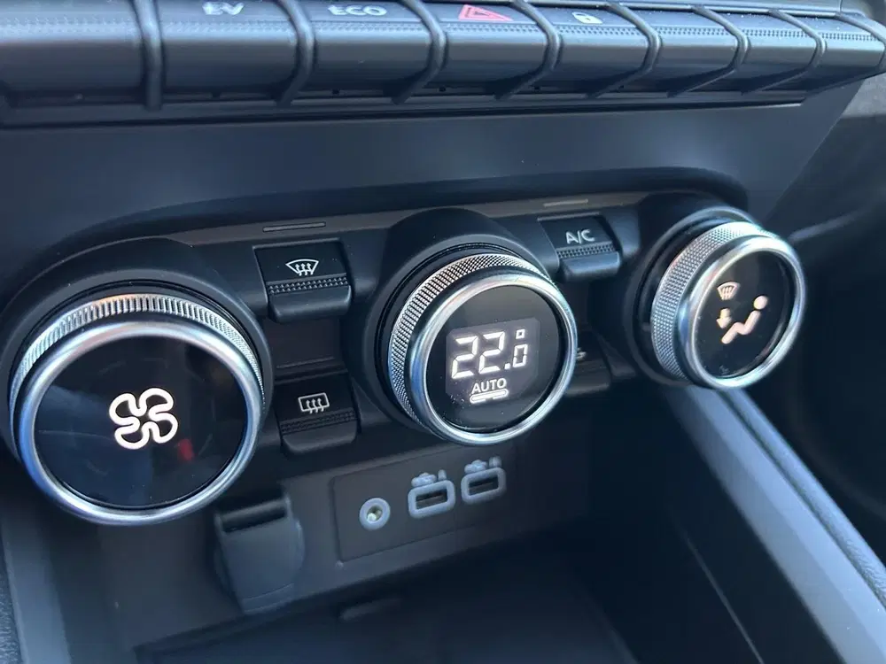 Mitsubishi Colt 1.6 HEV Intense uit 2025, foto 14