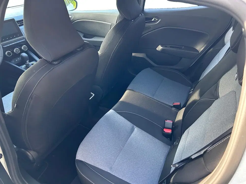 Mitsubishi Colt 1.6 HEV Intense uit 2025, foto 9