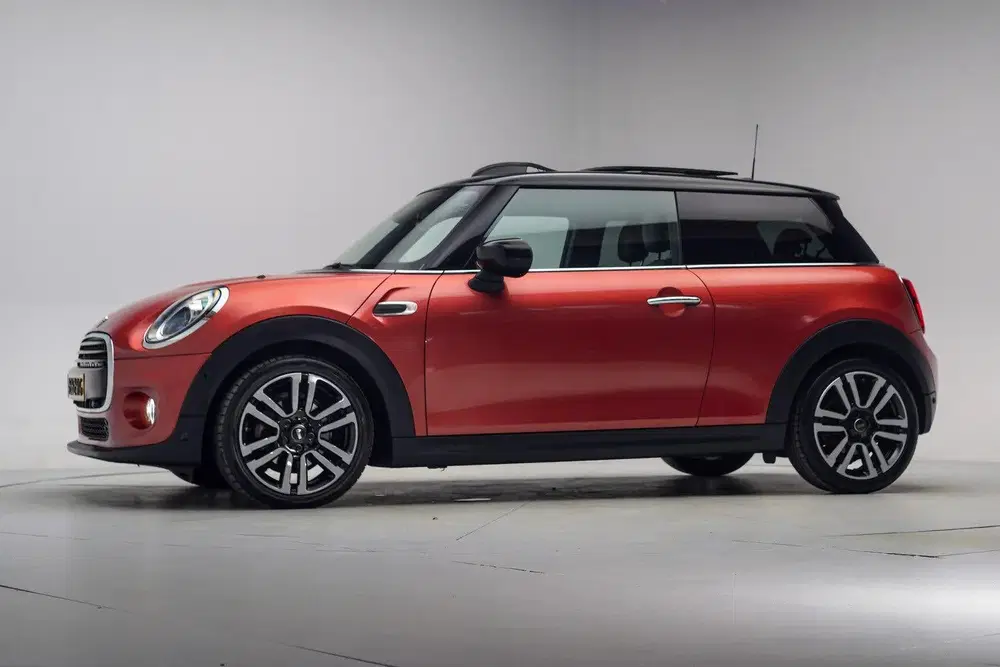 Mini Cooper 1.5 Cooper Summer Red Edition Aut. [ Panor uit 2020, foto 2