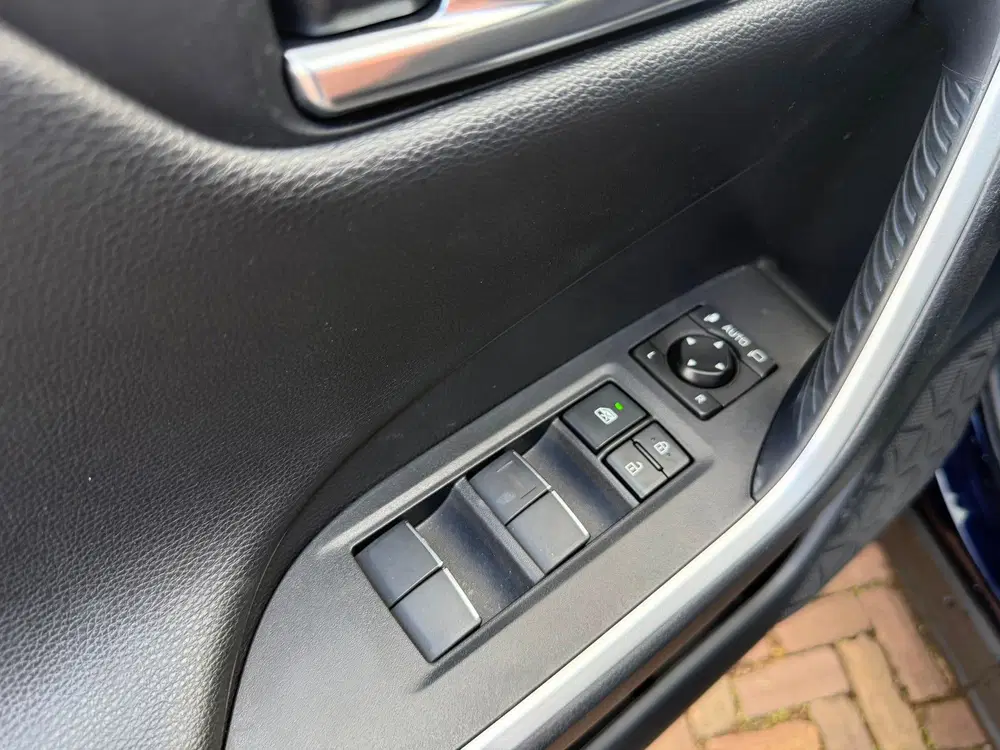 Toyota RAV 4 2.5 Hybrid uit 2021, foto 10