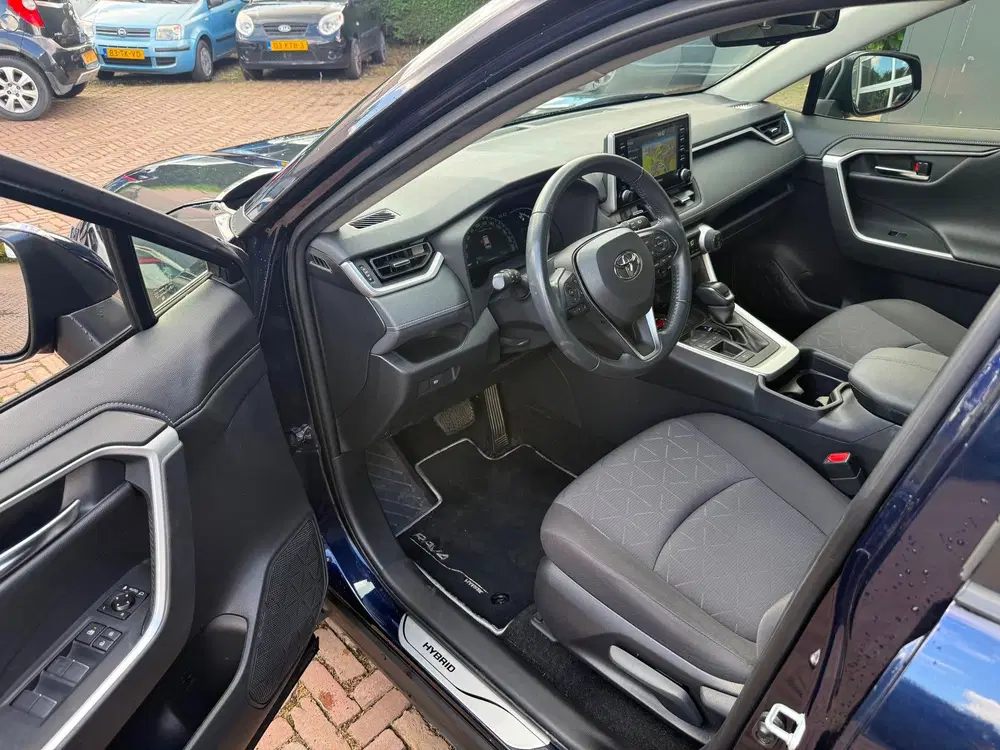 Toyota RAV 4 2.5 Hybrid uit 2021, foto 7