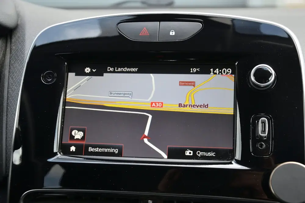 Renault Clio 0.9 TCe Limited | Navigatie | Cruise Con uit 2019, foto 13