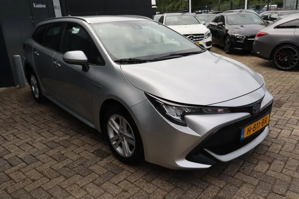 Toyota Corolla 1.8 Hybrid Active-Vol uitgerus uit 2020, foto 11
