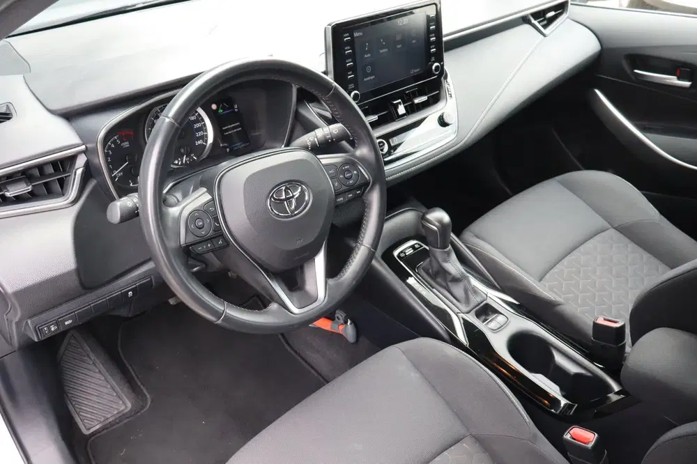 Toyota Corolla 1.8 Hybrid Active-Vol uitgerus uit 2020, foto 13
