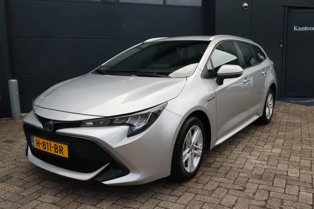 Toyota Corolla 1.8 Hybrid Active-Vol uitgerus uit 2020, foto 2