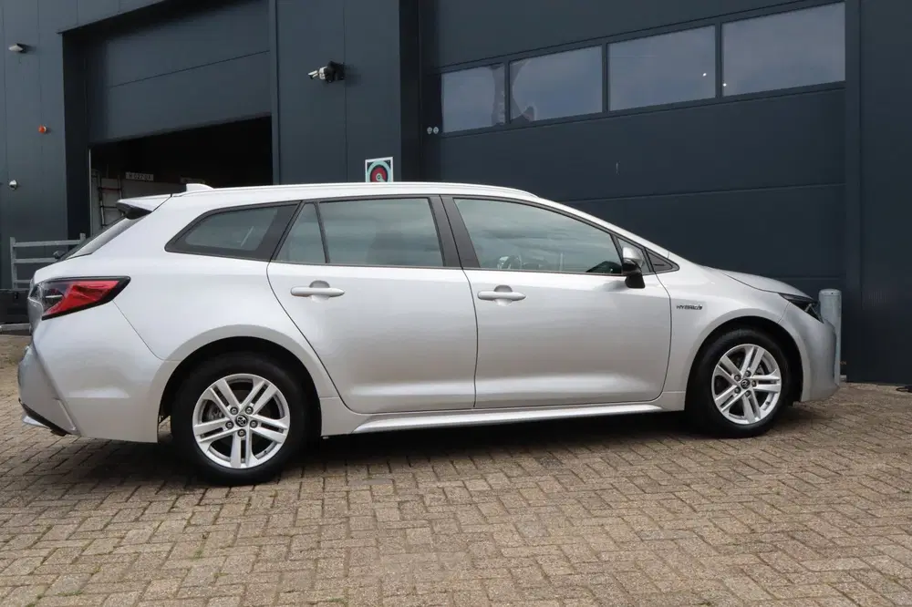 Toyota Corolla 1.8 Hybrid Active-Vol uitgerus uit 2020, foto 7