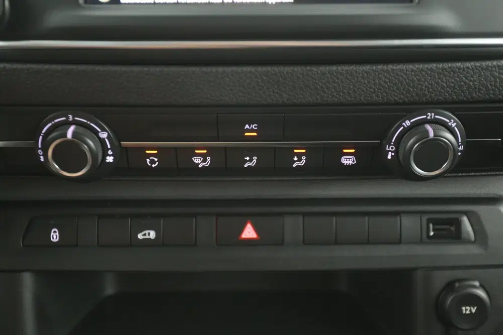 Opel Vivaro 75 kWh L2H1 uit 2022, foto 16