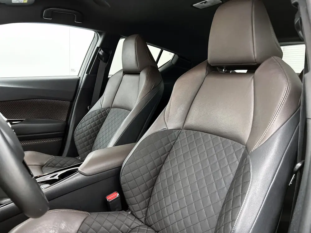Toyota C-Hr 1.8 Hybrid Executive | Parkeersensoren | uit 2019, foto 15