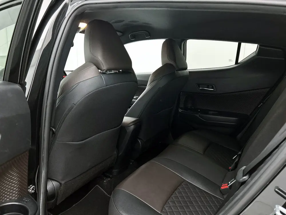 Toyota C-Hr 1.8 Hybrid Executive | Parkeersensoren | uit 2019, foto 16