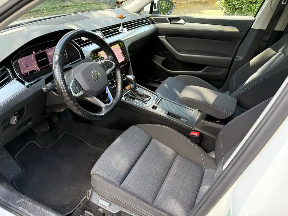 Volkswagen Passat Variant Passat 1.4 TSI Phev 218pk 6-DSG 2020 Wit uit 2020, foto 13