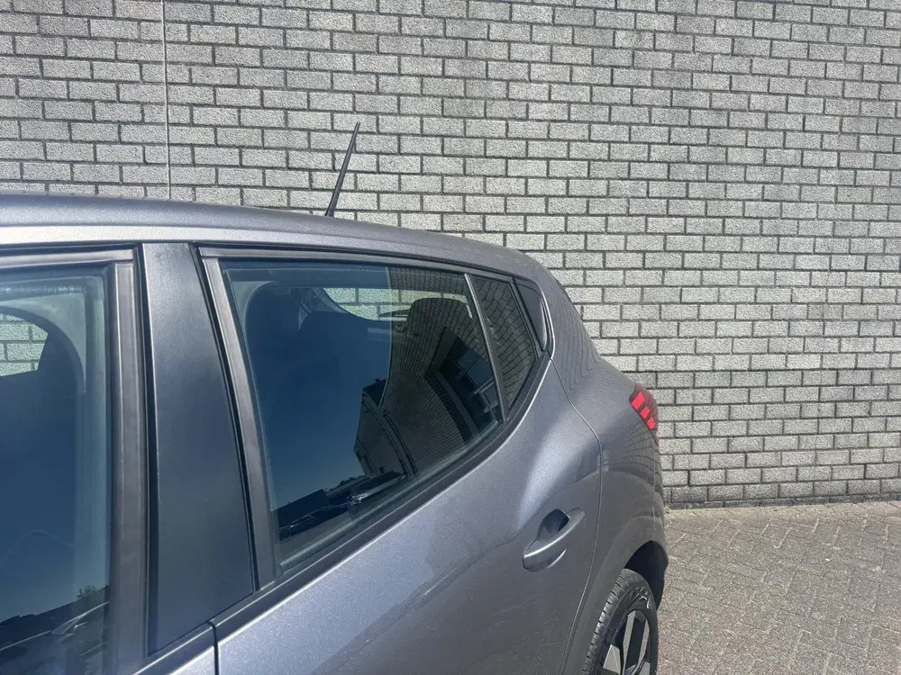 Dacia Sandero 1.0 TCe 90 Expression uit 2025, foto 15