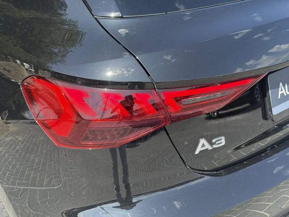 Audi A3 35 TFSI S edition S-line uit 2021, foto 10