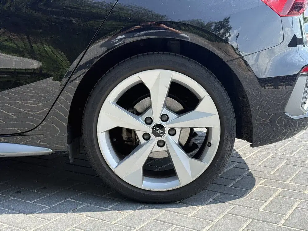 Audi A3 35 TFSI S edition S-line uit 2021, foto 13