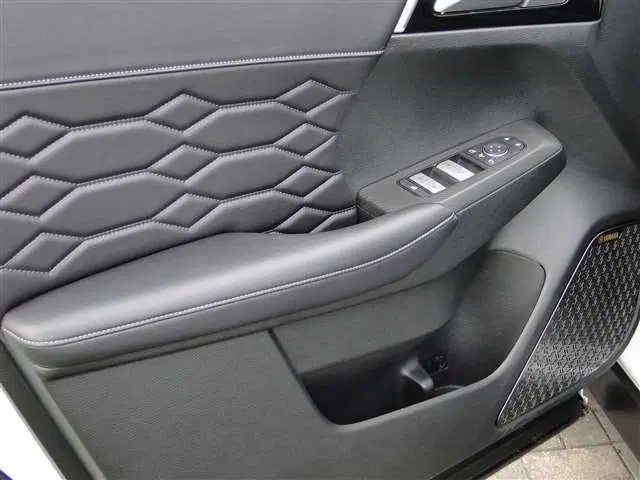 Mitsubishi Outlander 2.4 Phev 306pk Instyle uit 2025, foto 12