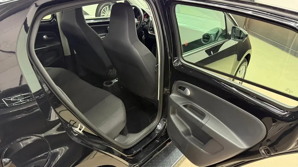 Volkswagen UP! 1.0 navigatie- en multimediasysteem. uit 2020, foto 19