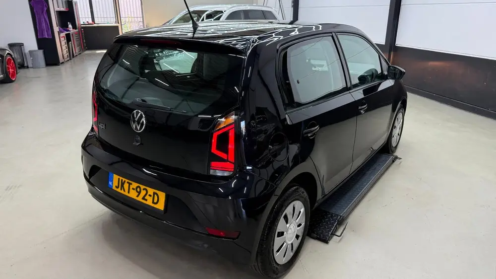 Volkswagen UP! 1.0 navigatie- en multimediasysteem. uit 2020, foto 6