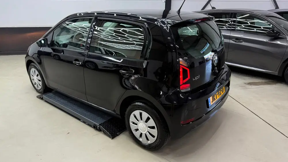 Volkswagen UP! 1.0 navigatie- en multimediasysteem. uit 2020, foto 9