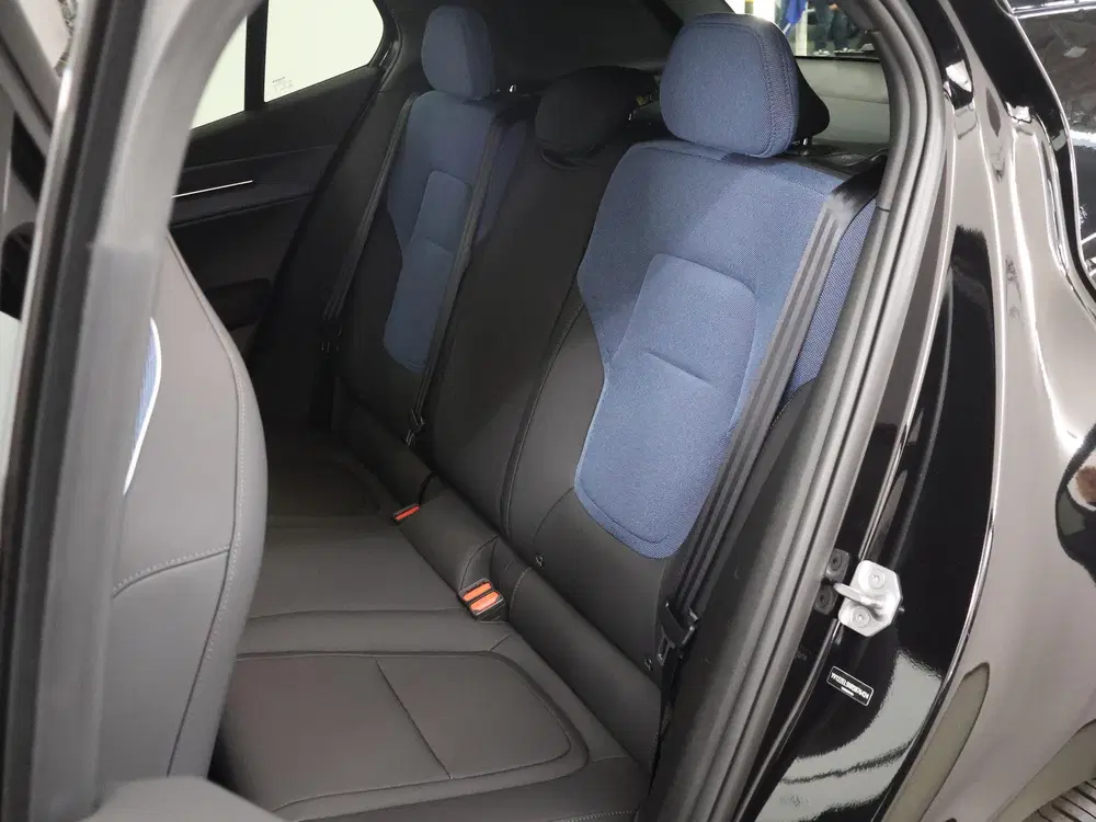 Volvo EX30 Single Motor Extended Range Core 69 kWh uit 2024, foto 11